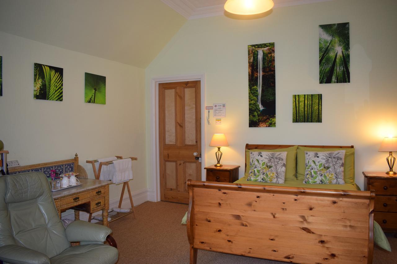 Heatherbank B&B Sandhurst  Exterior photo